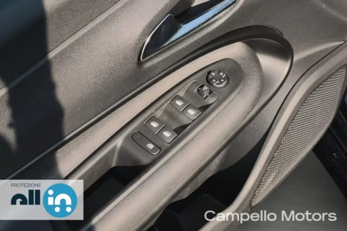 Alfa Romeo Junior nuova a Venezia (18)