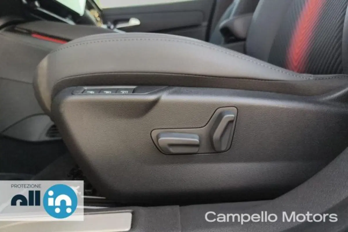 Alfa Romeo Junior nuova a Venezia (19)