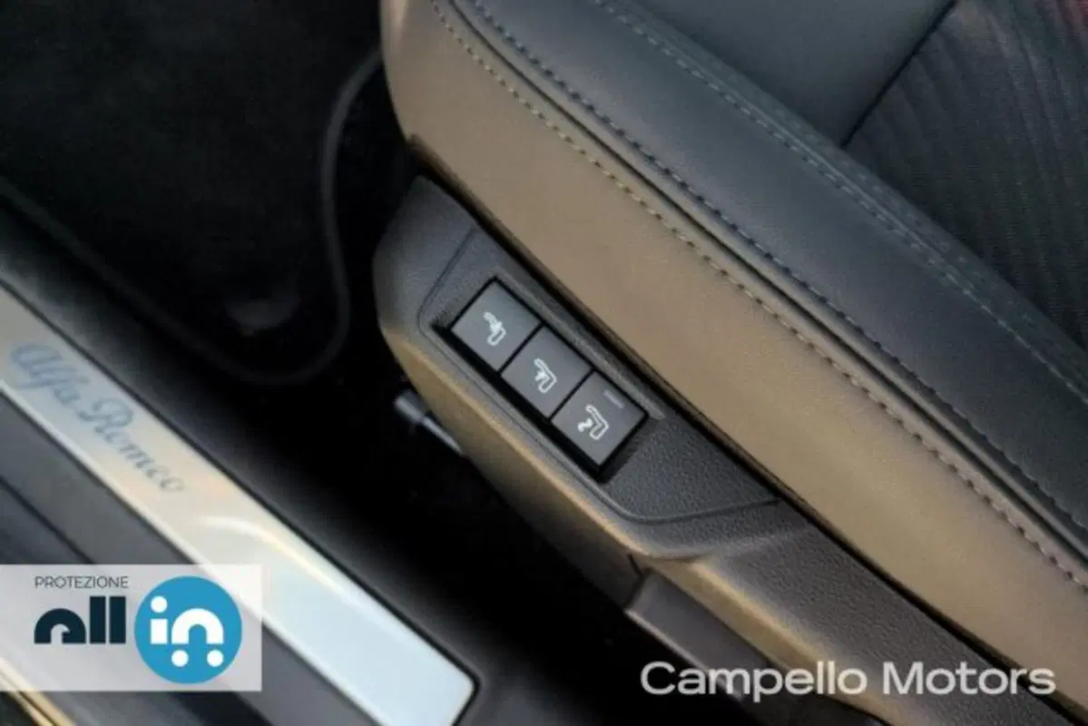 Alfa Romeo Junior nuova a Venezia (20)