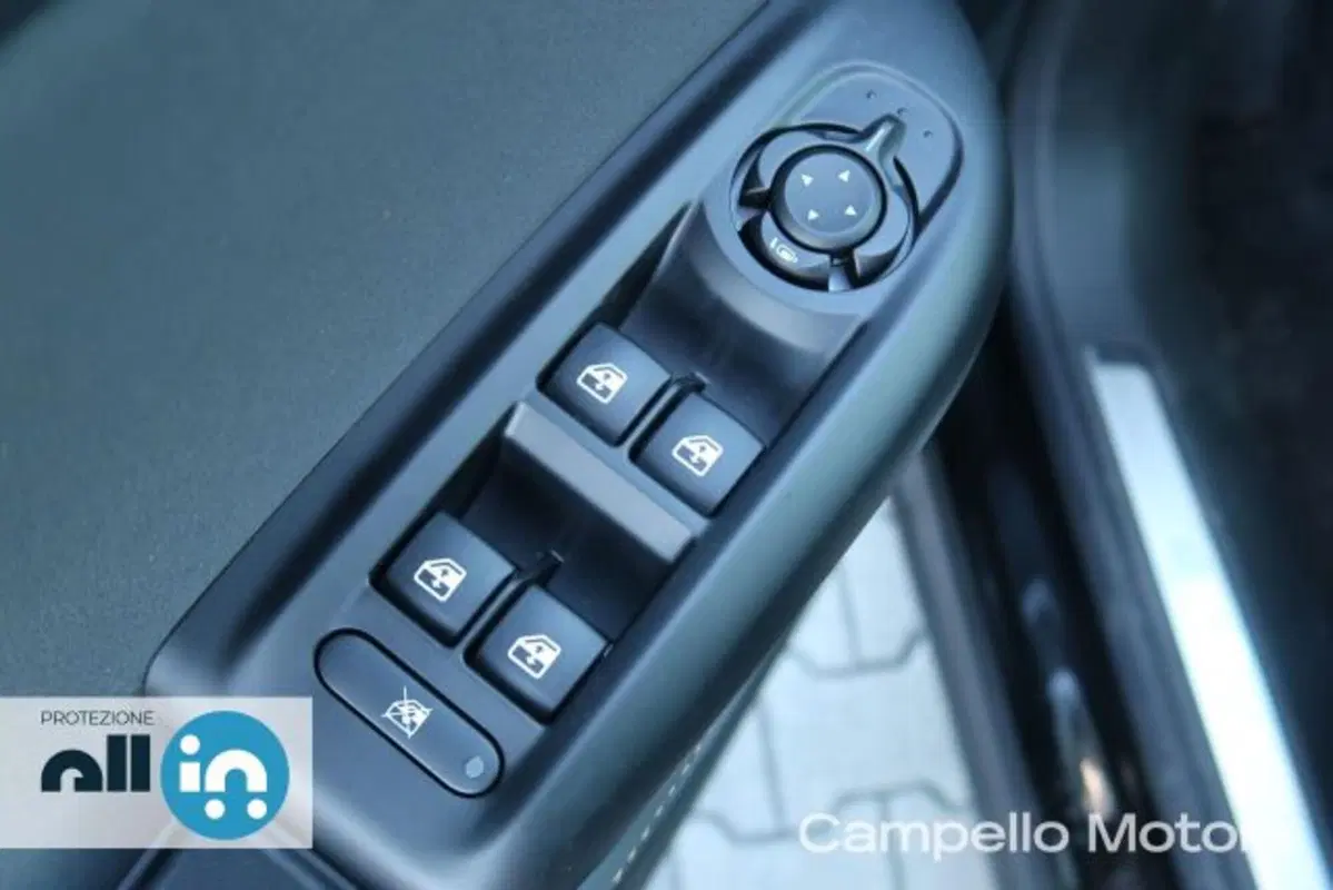 Alfa Romeo Tonale nuova a Venezia (14)