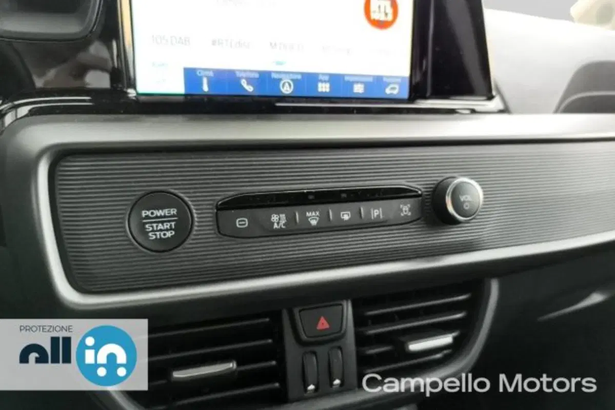 Ford Tourneo Courier usata a Venezia (13)