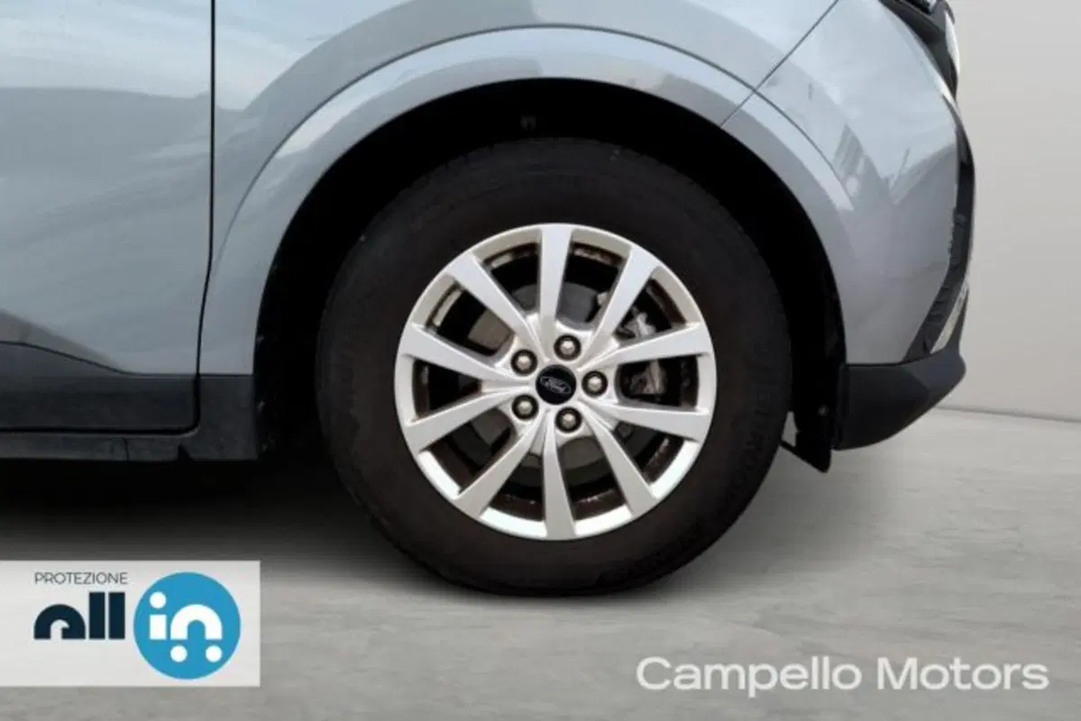 Ford Tourneo Courier usata a Venezia (19)