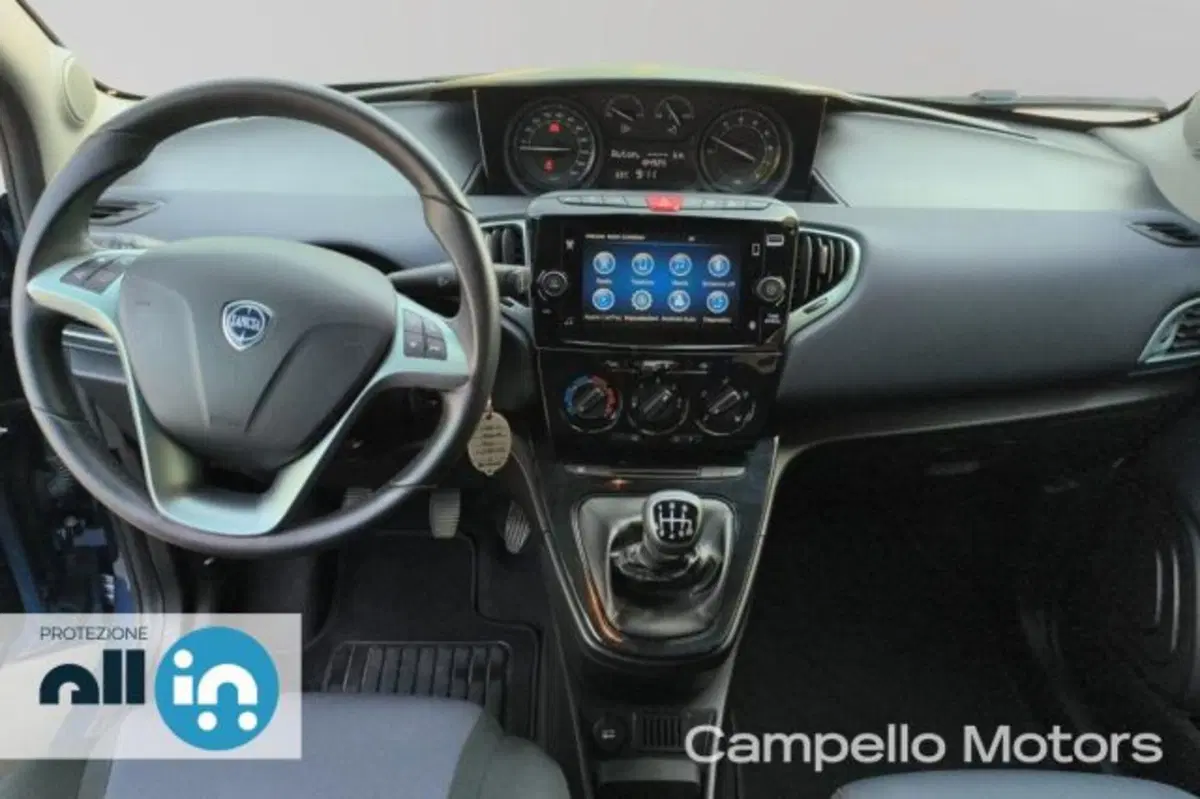 Lancia Ypsilon usata a Venezia (11)