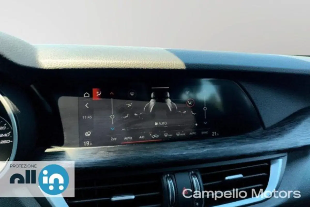Alfa Romeo Stelvio usata a Venezia (12)
