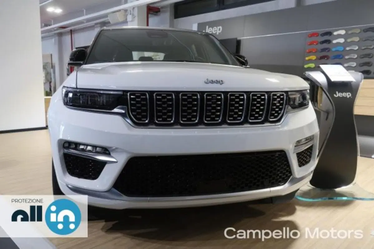 Jeep Grand Cherokee nuova a Venezia (2)