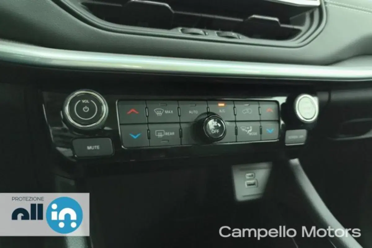 Jeep Compass usata a Venezia (13)