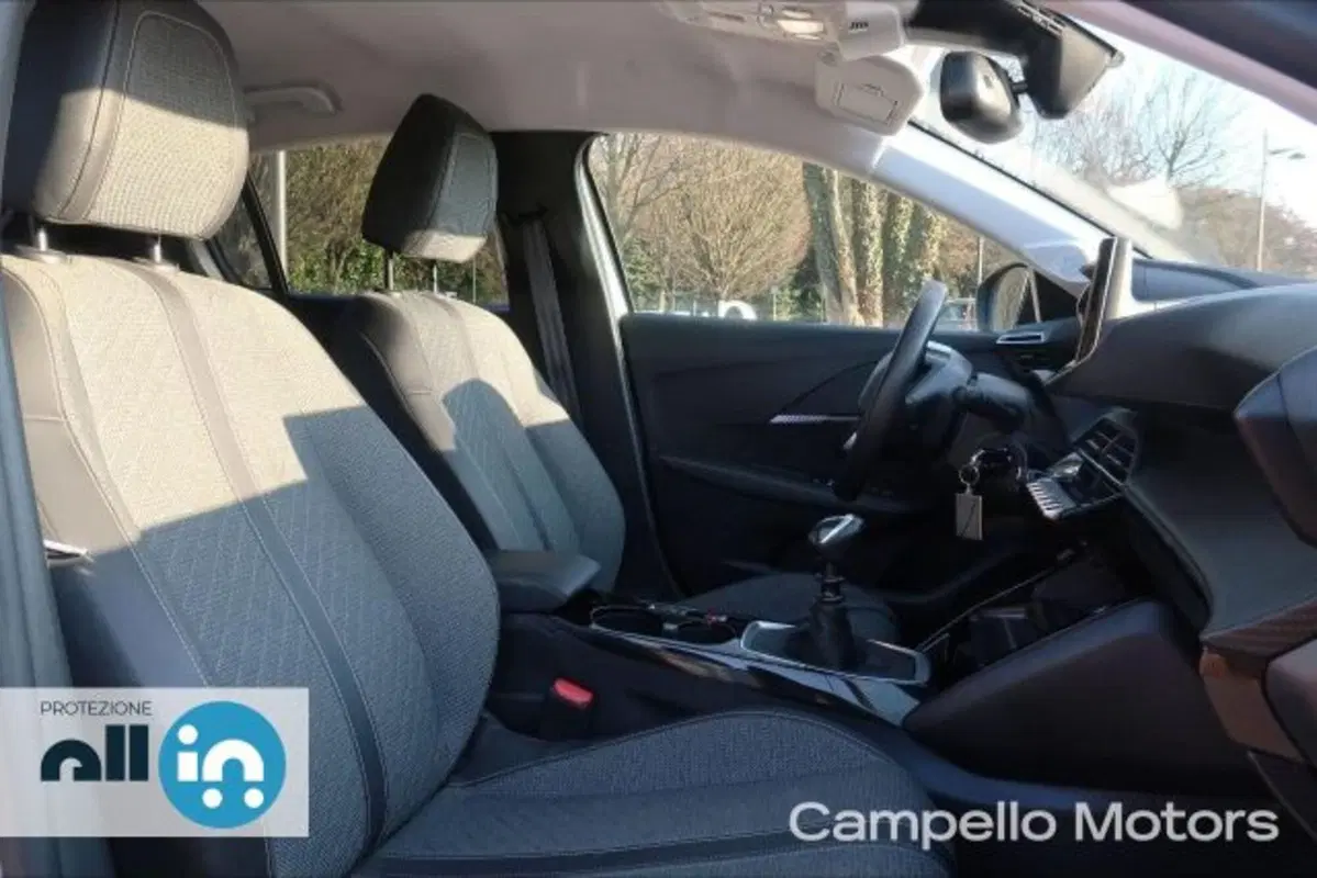 Peugeot 208 usata a Venezia (15)