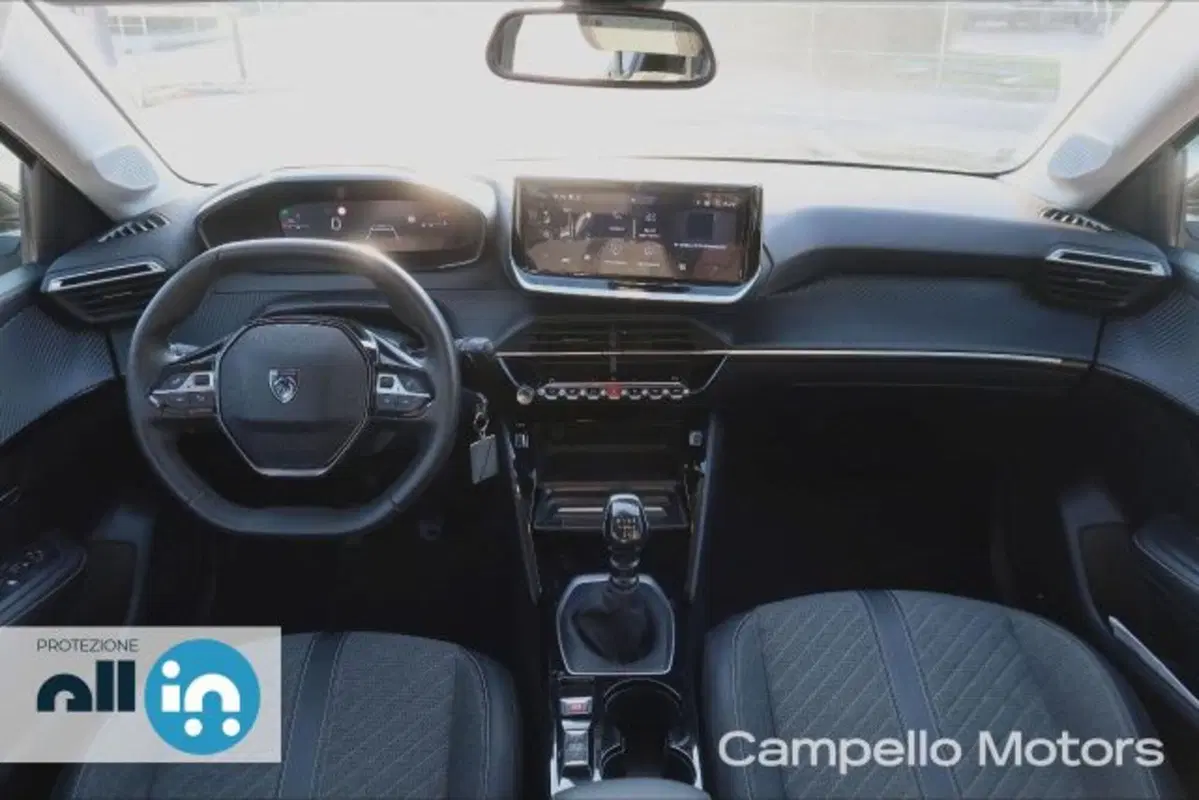 Peugeot 208 usata a Venezia (7)