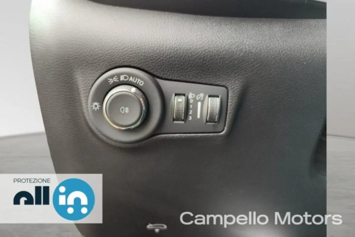 Jeep Compass usata a Venezia (14)
