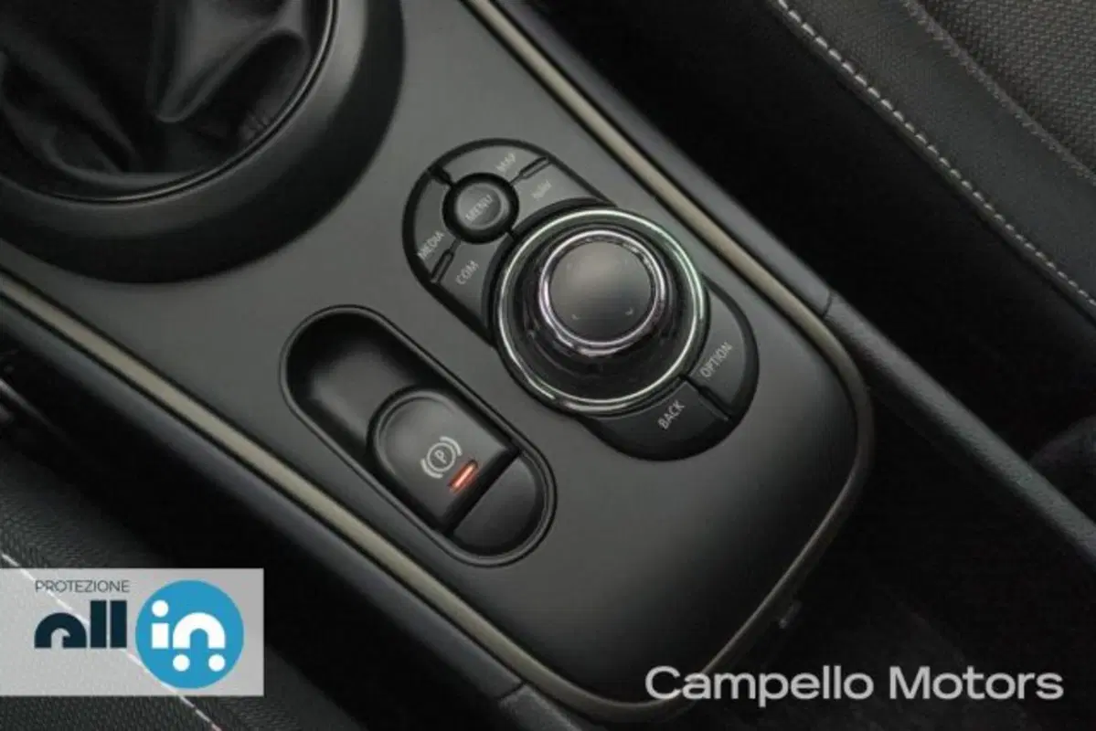 MINI Mini Countryman usata a Venezia (14)