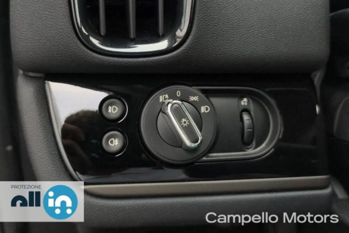 MINI Mini Countryman usata a Venezia (18)