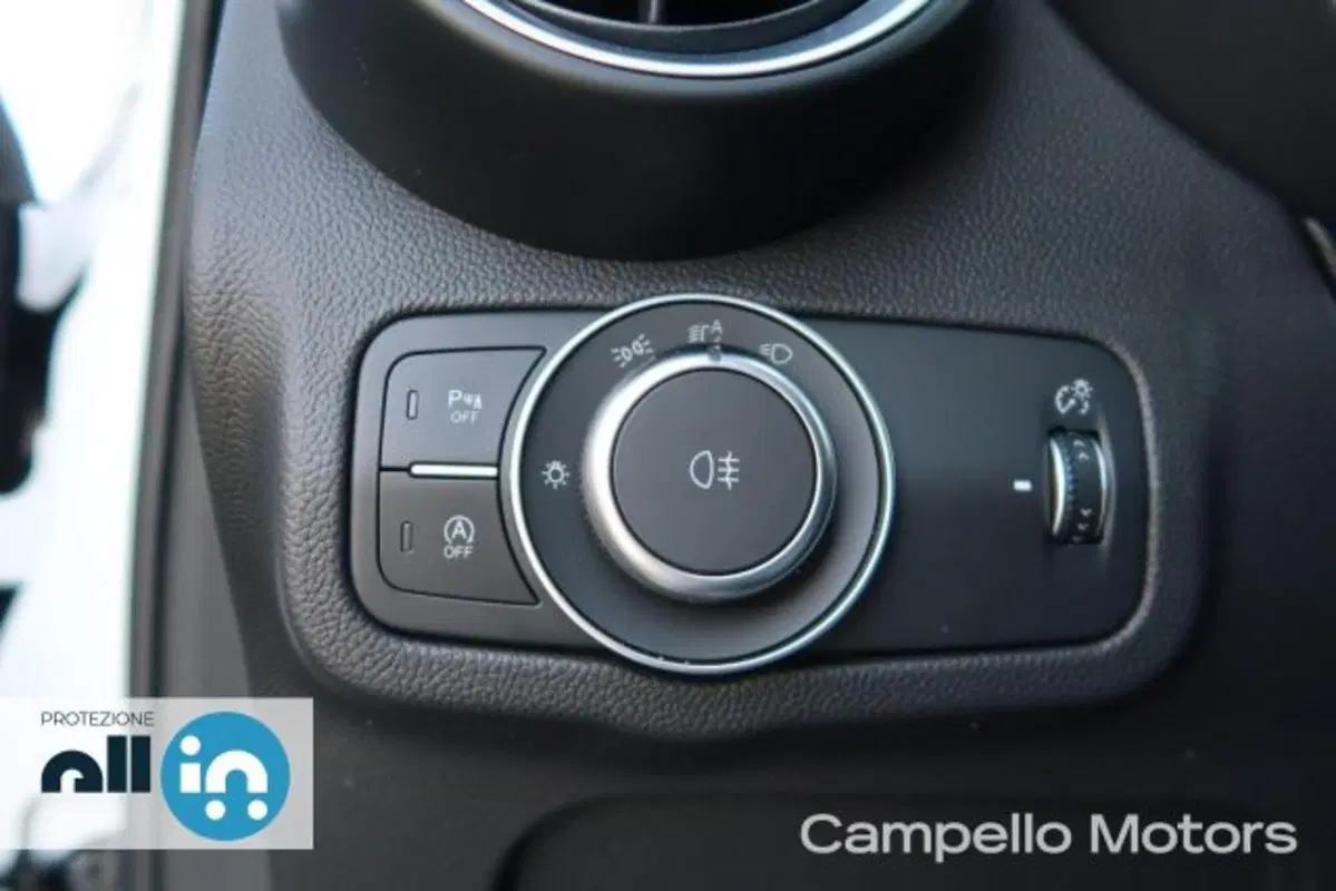 Alfa Romeo Stelvio nuova a Venezia (16)