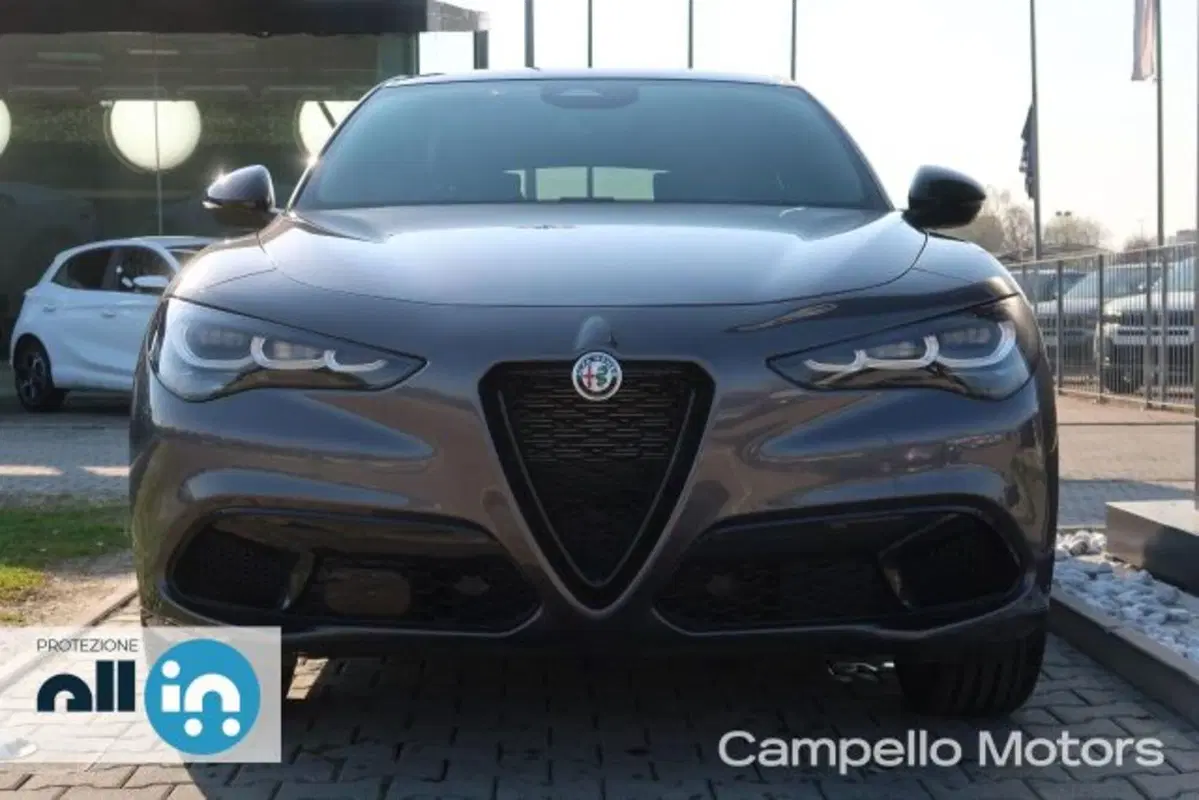 Alfa Romeo Stelvio nuova a Venezia (2)