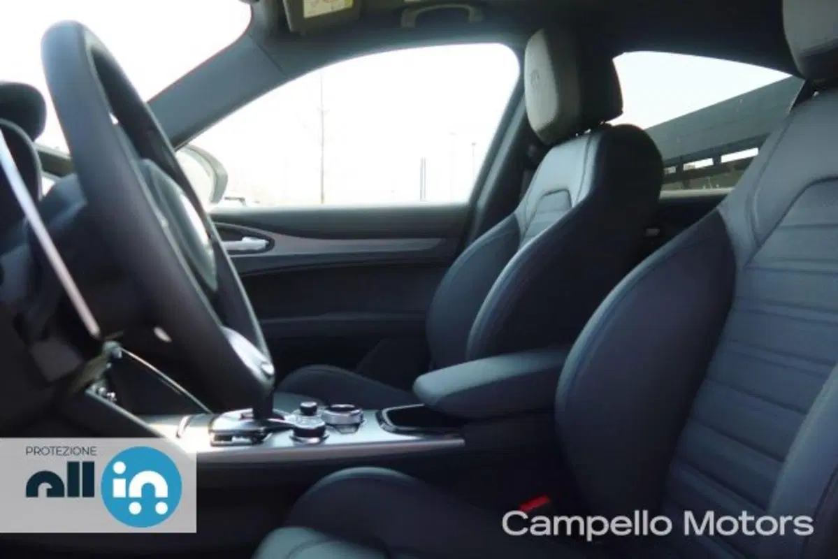 Alfa Romeo Stelvio nuova a Venezia (5)