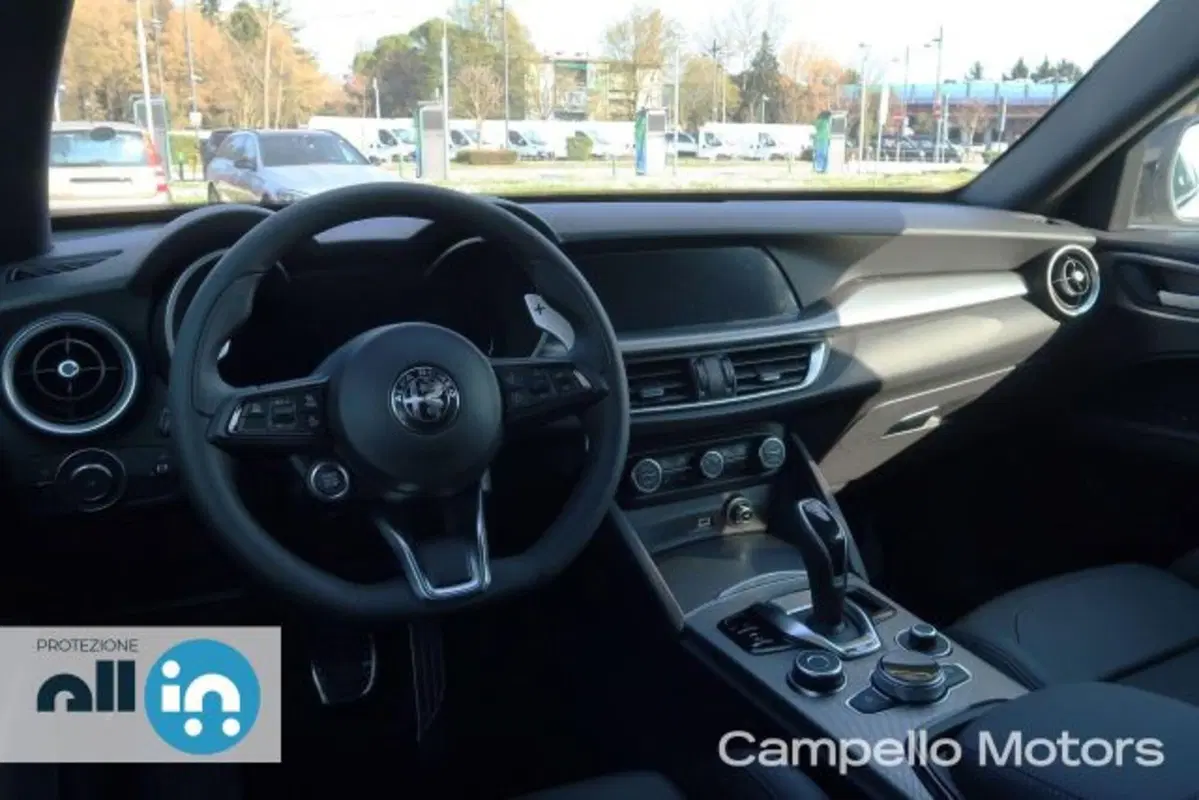 Alfa Romeo Stelvio nuova a Venezia (7)