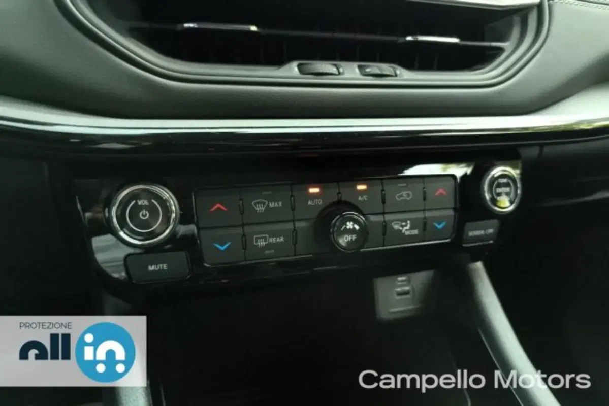 Jeep Compass usata a Venezia (13)