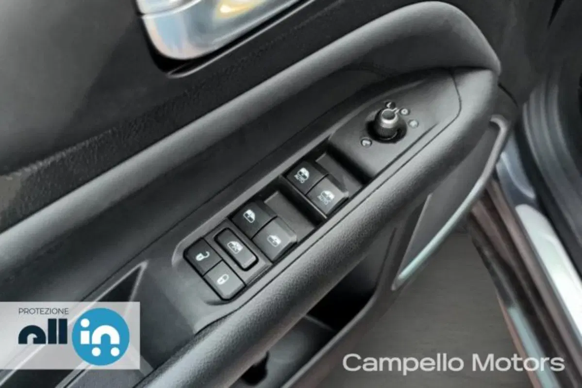 Jeep Compass usata a Venezia (17)