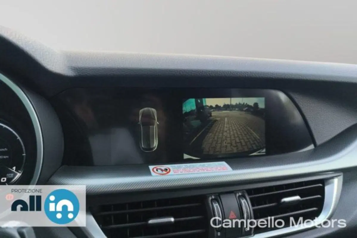 Alfa Romeo Stelvio usata a Venezia (13)
