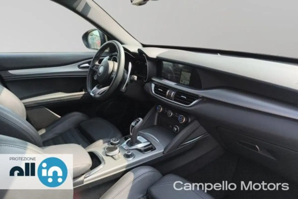 Alfa Romeo Stelvio usata a Venezia (16)