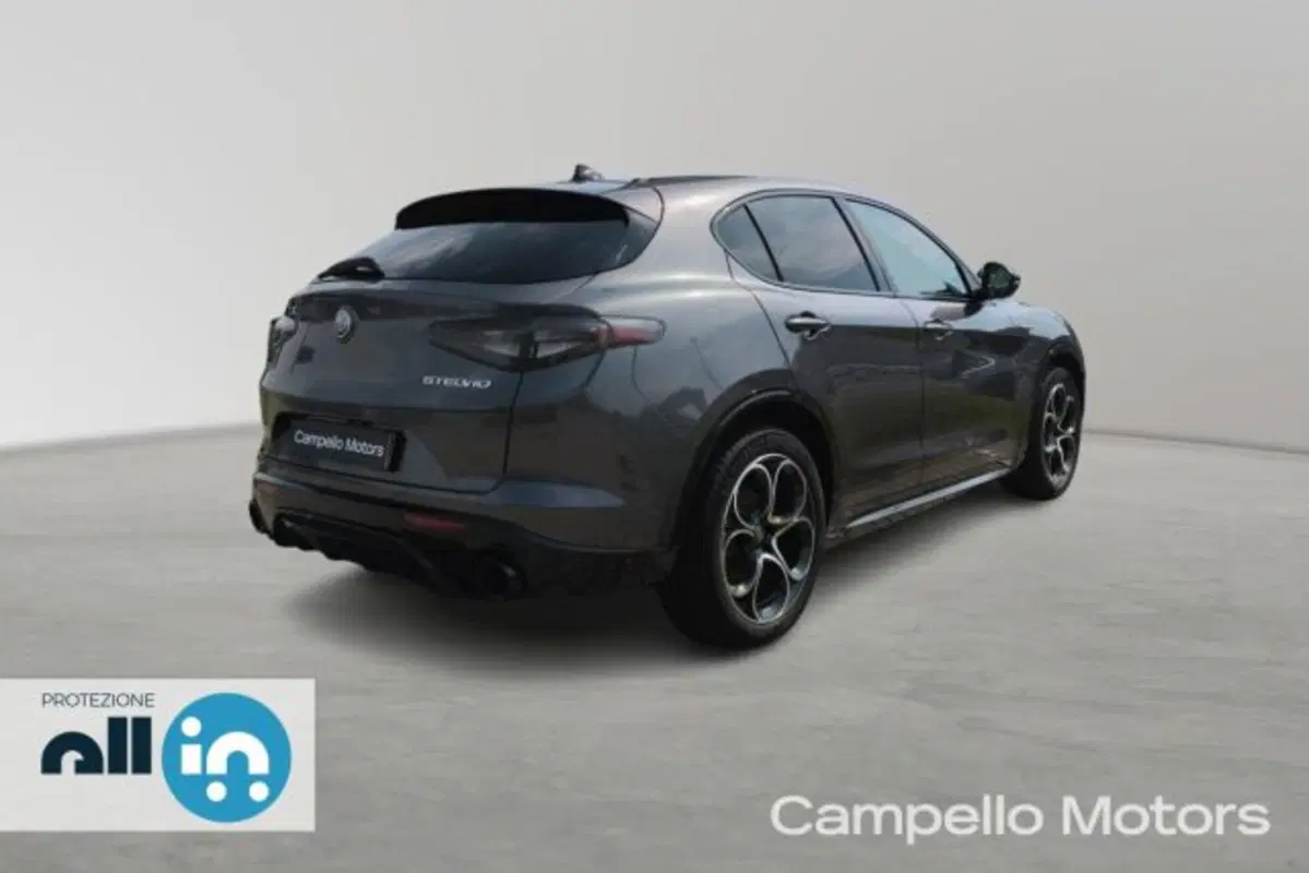 Alfa Romeo Stelvio usata a Venezia (3)
