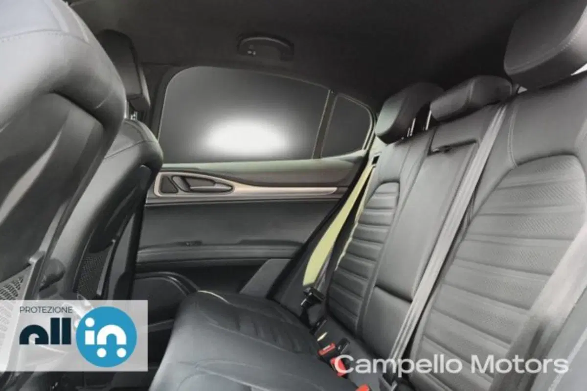 Alfa Romeo Stelvio usata a Venezia (6)