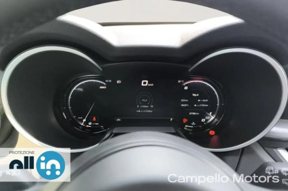 Alfa Romeo Stelvio usata a Venezia (9)