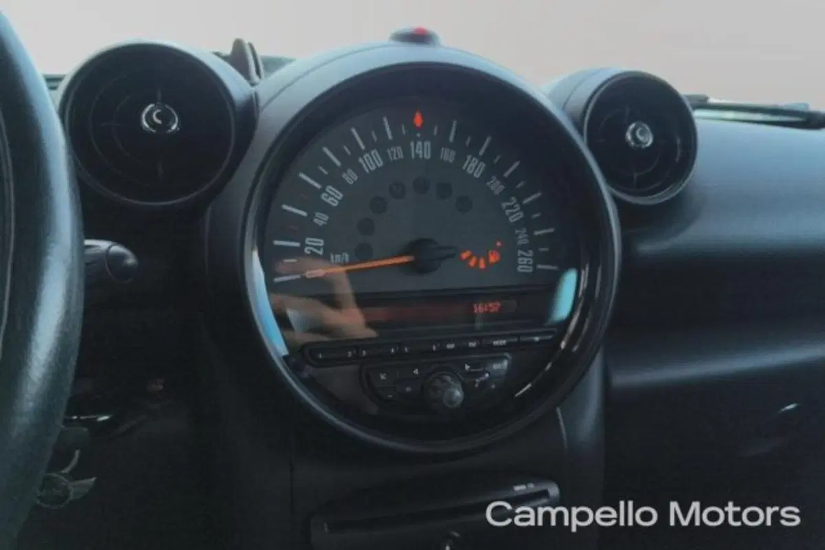 MINI Mini Countryman usata a Venezia (9)