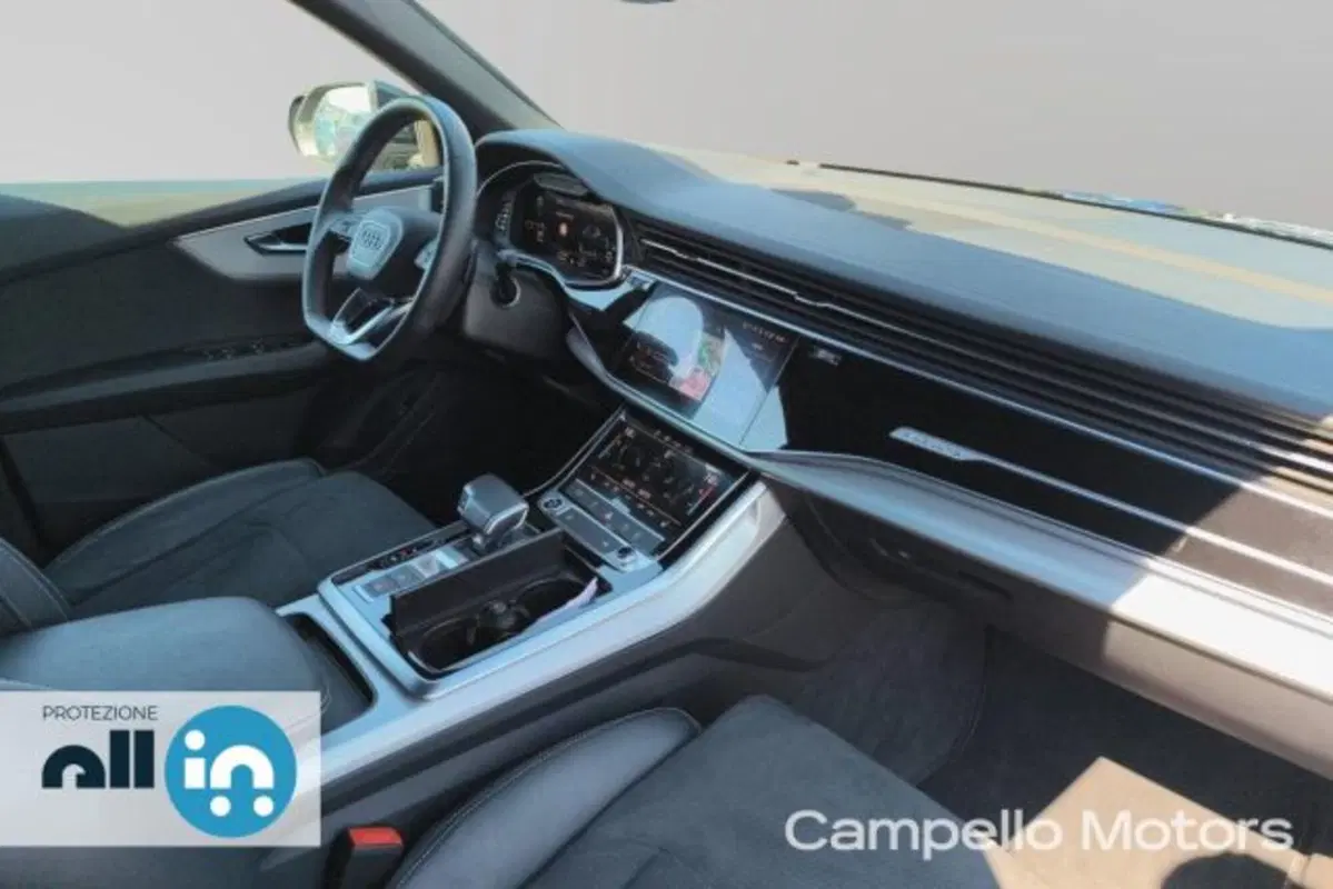 Audi Q8 usata a Venezia (14)