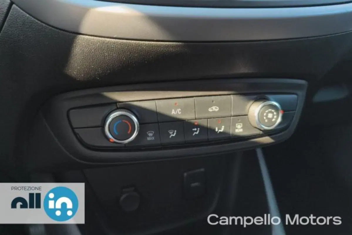 Opel Crossland X usata a Venezia (12)