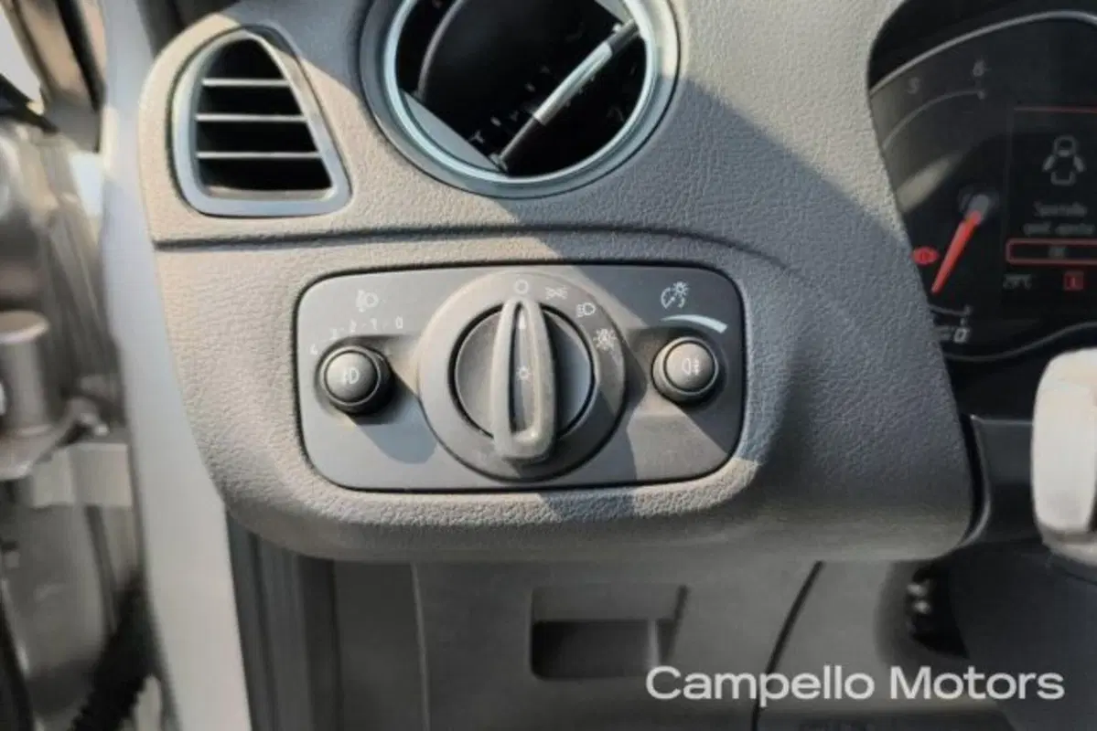 Ford Galaxy usata a Venezia (16)