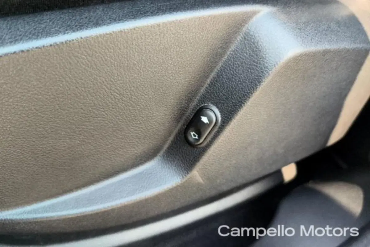 Ford Galaxy usata a Venezia (17)