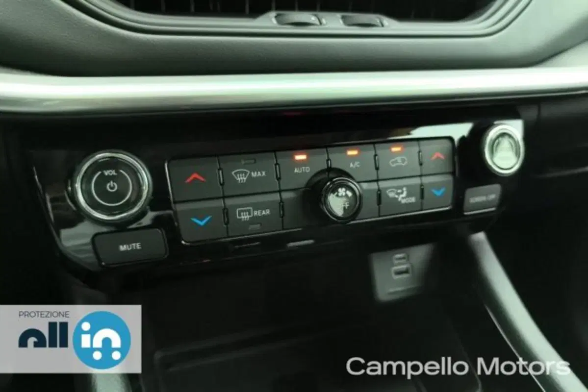 Jeep Compass usata a Venezia (13)