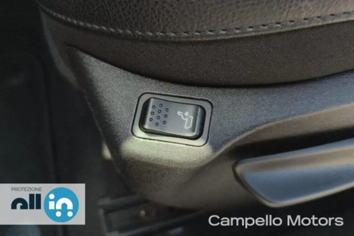 Jeep Compass usata a Venezia (19)
