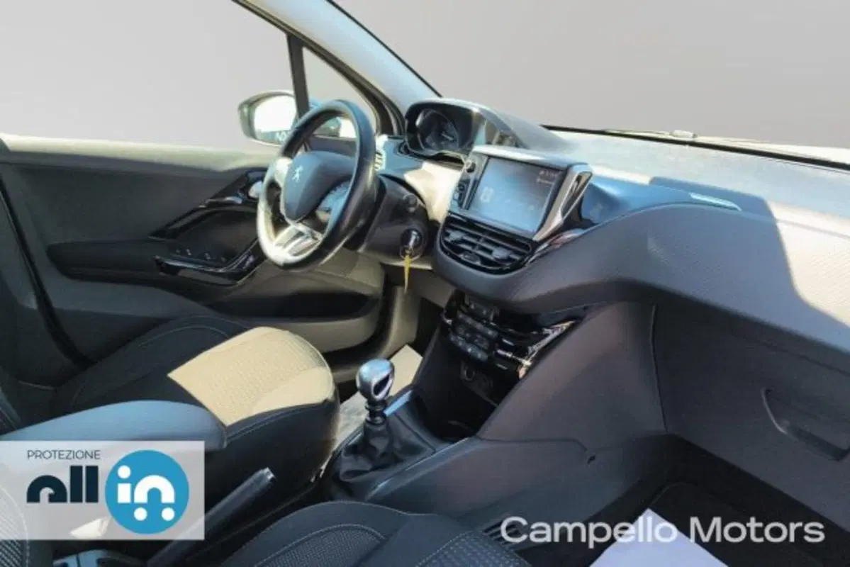 Peugeot 208 usata a Venezia (14)