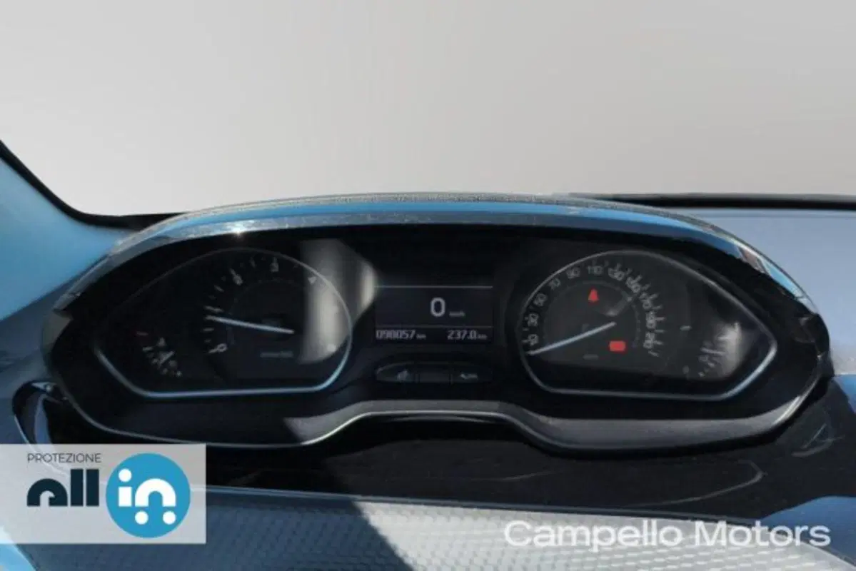 Peugeot 208 usata a Venezia (9)