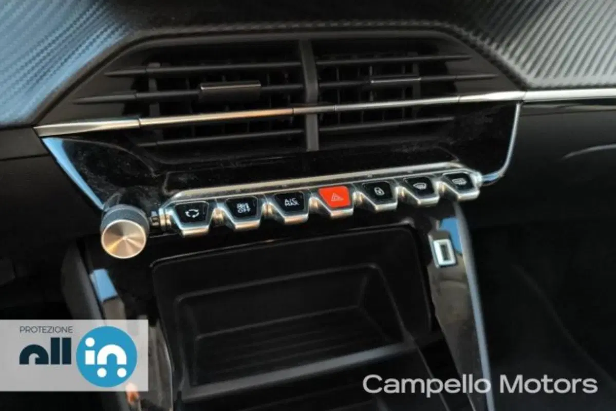 Peugeot 208 usata a Venezia (11)