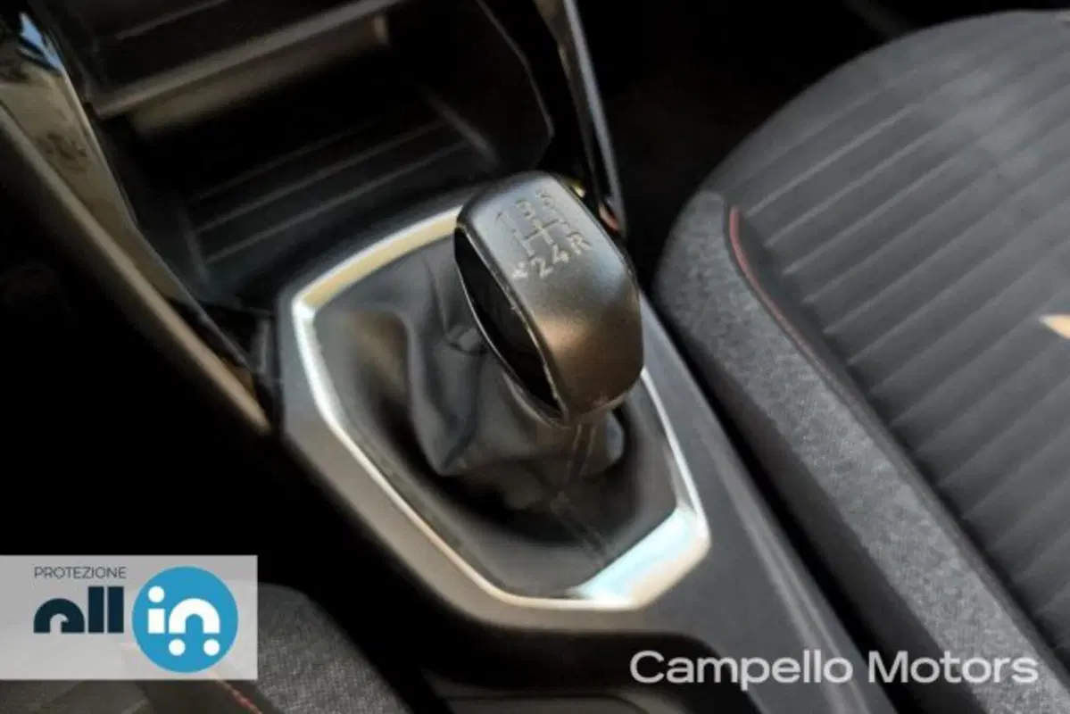 Peugeot 208 usata a Venezia (12)