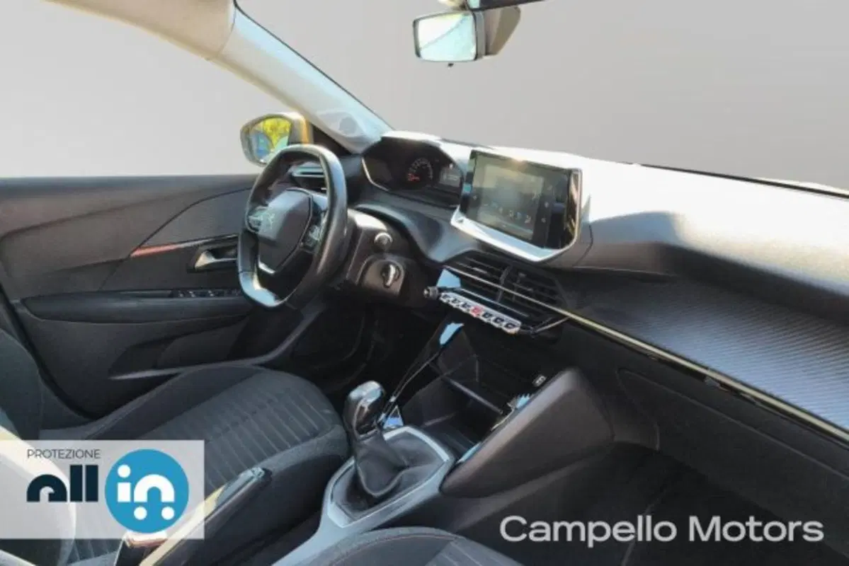 Peugeot 208 usata a Venezia (13)