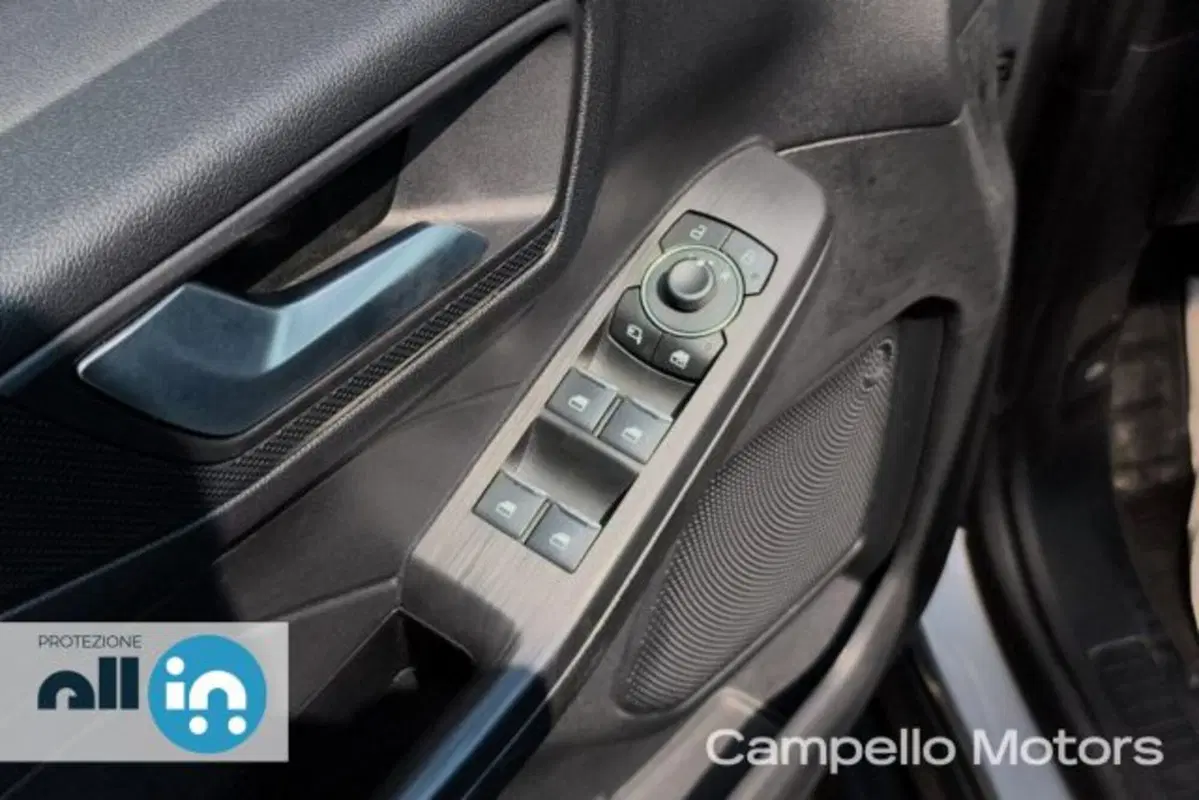 Ford Kuga usata a Venezia (16)