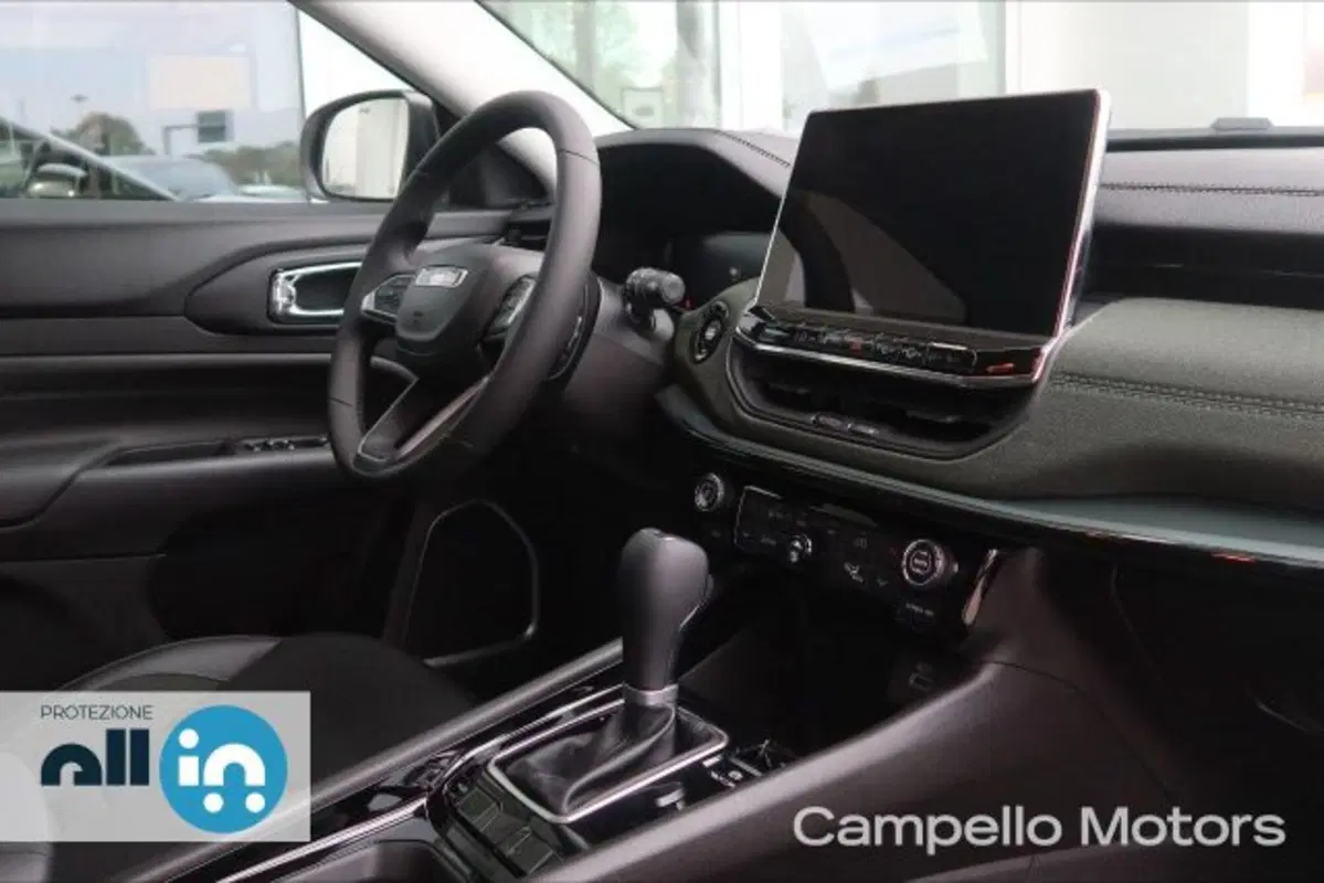 Jeep Compass nuova a Venezia (14)