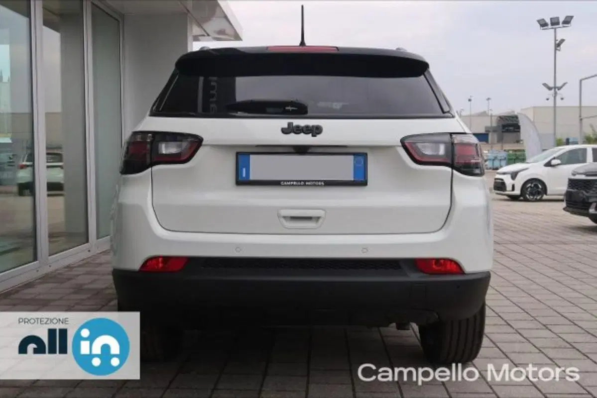 Jeep Compass nuova a Venezia (4)
