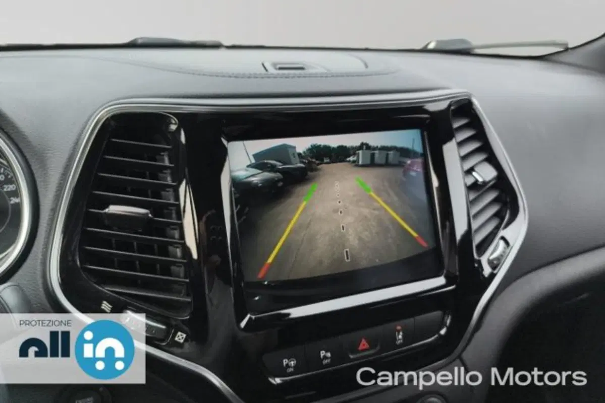 Jeep Cherokee usata a Venezia (11)