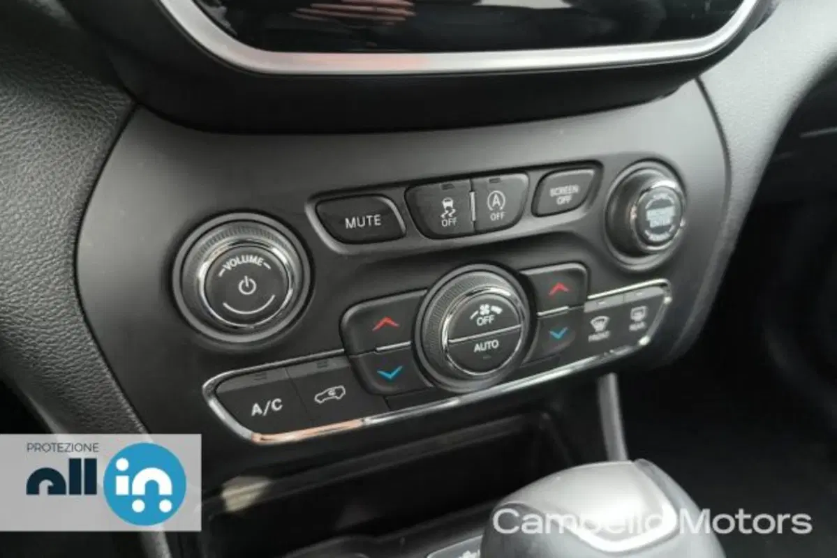 Jeep Cherokee usata a Venezia (13)