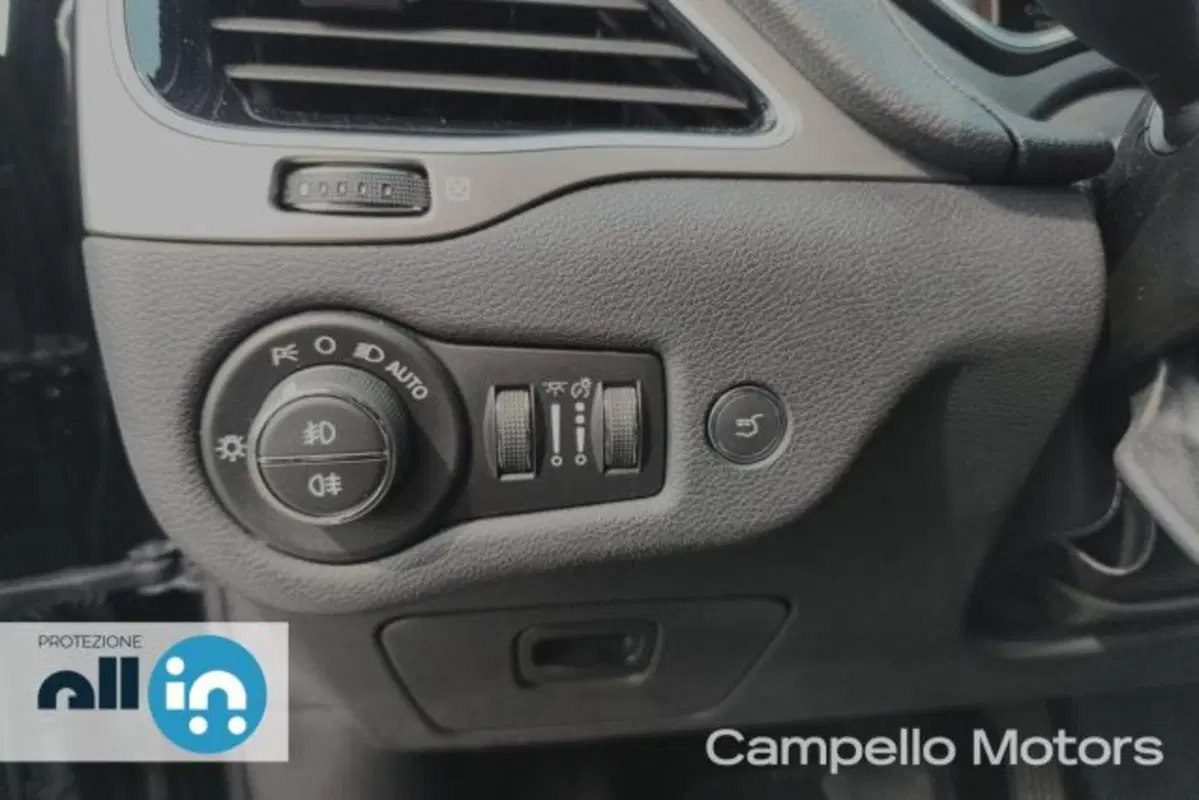 Jeep Cherokee usata a Venezia (17)