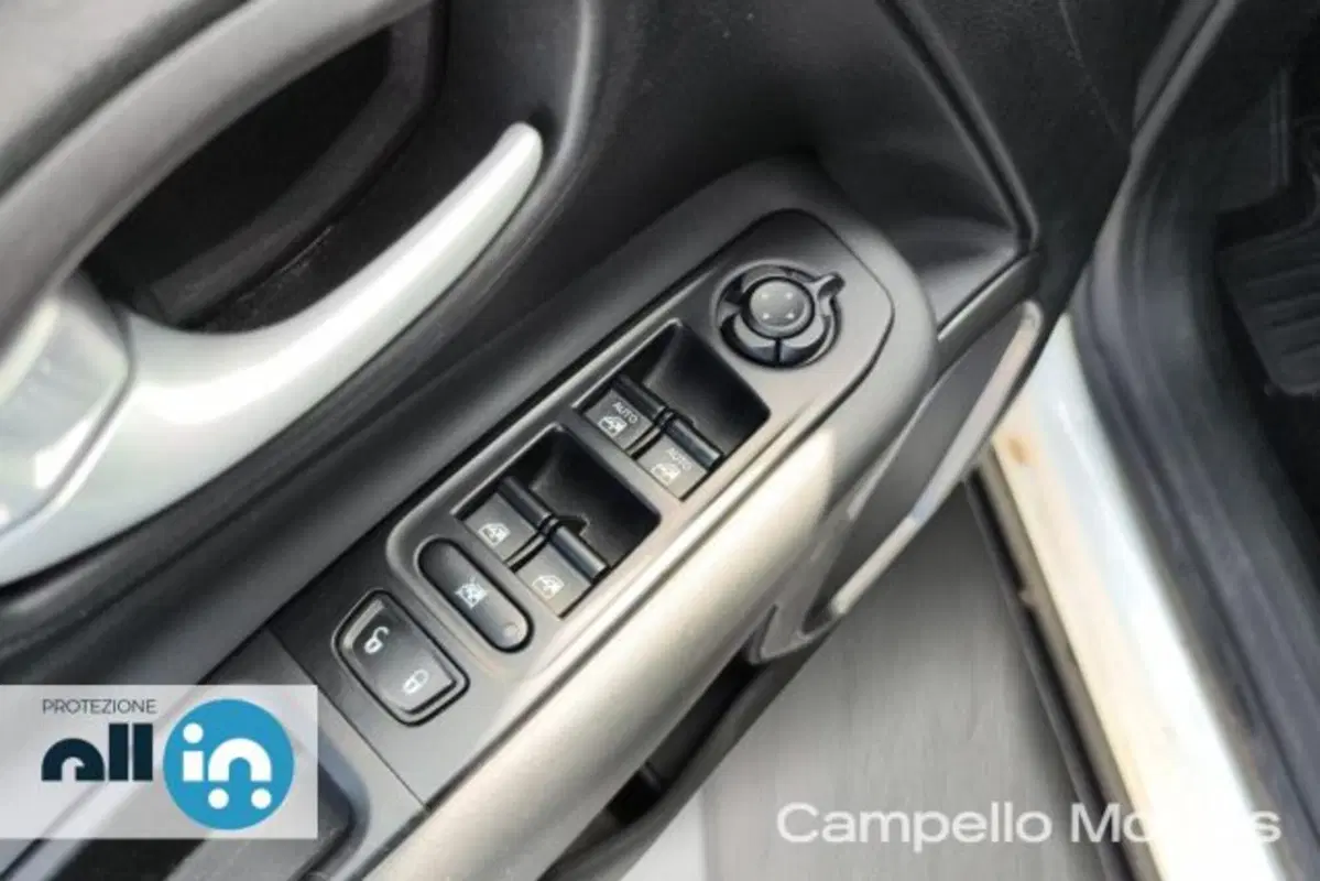 Jeep Renegade usata a Venezia (16)