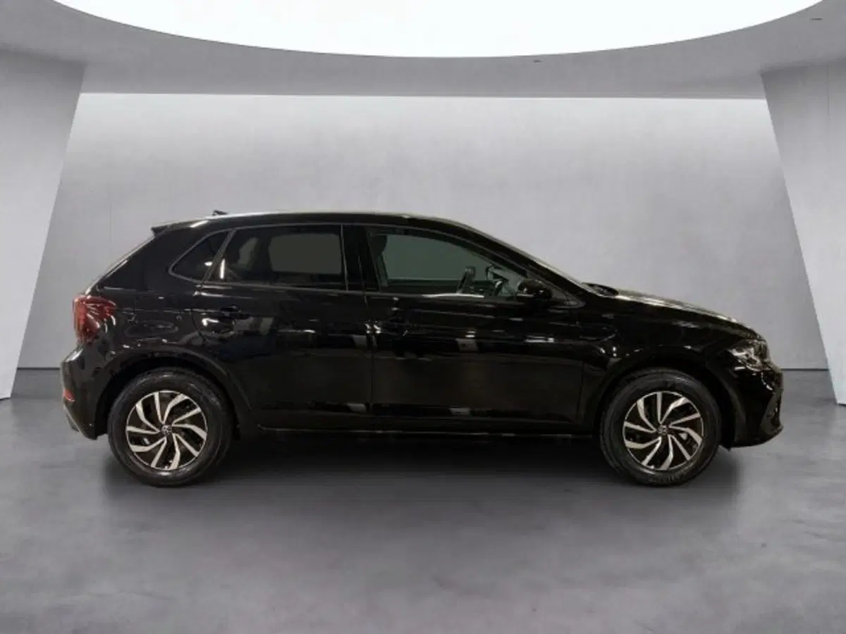 Volkswagen Polo nuova a Vicenza (3)