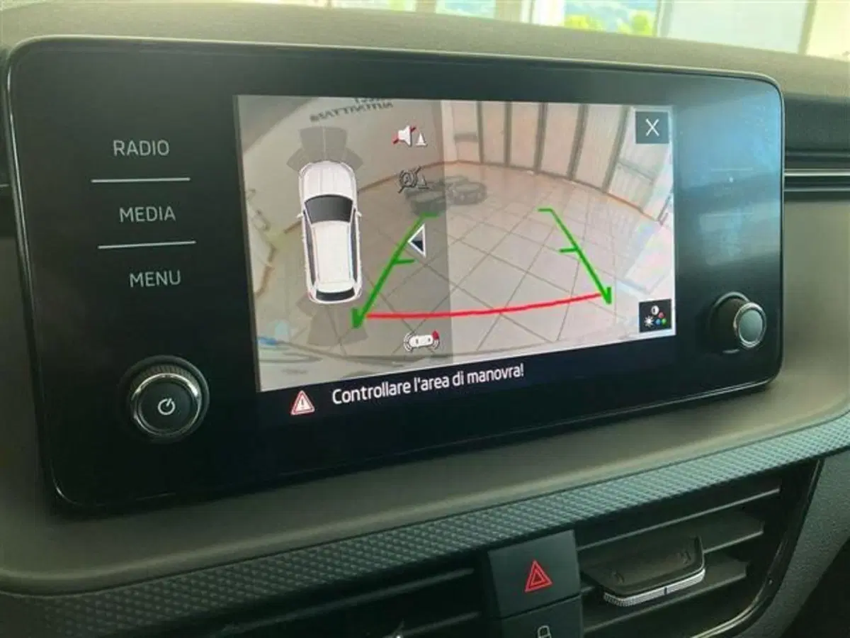 Skoda Kamiq usata a Como (13)