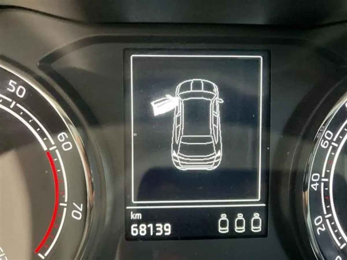 Skoda Kamiq usata a Como (15)
