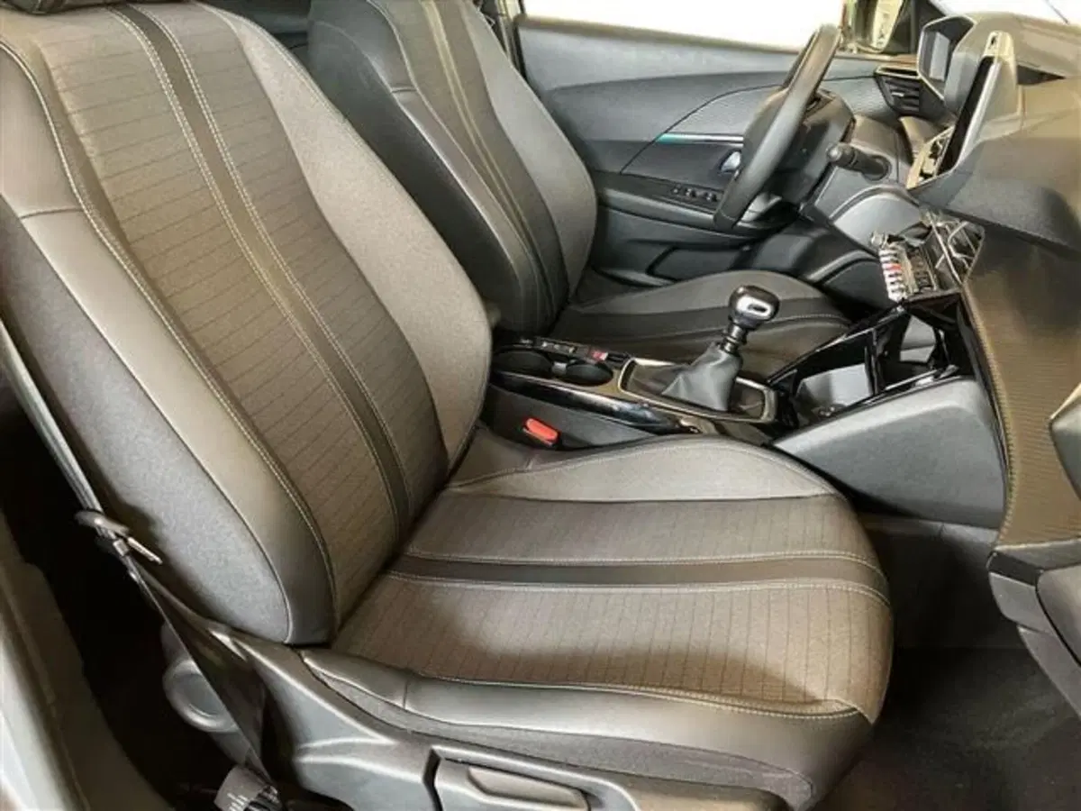 Peugeot 2008 usata a Como (11)