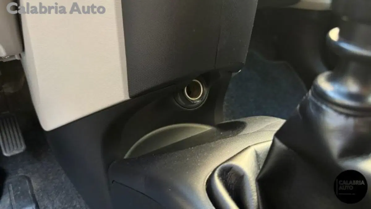 Toyota iQ usata a Reggio Calabria (17)